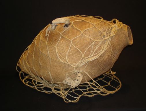 Paiuete Seed Jar with net