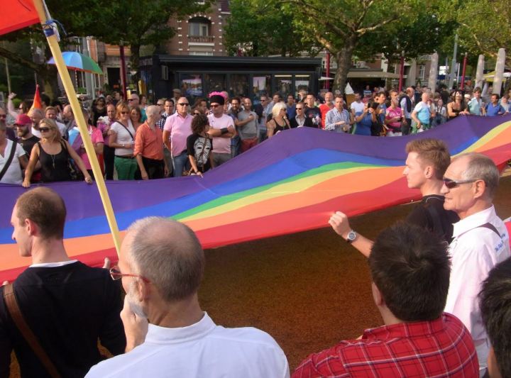de regenboog wordt uit de kast gehaald2